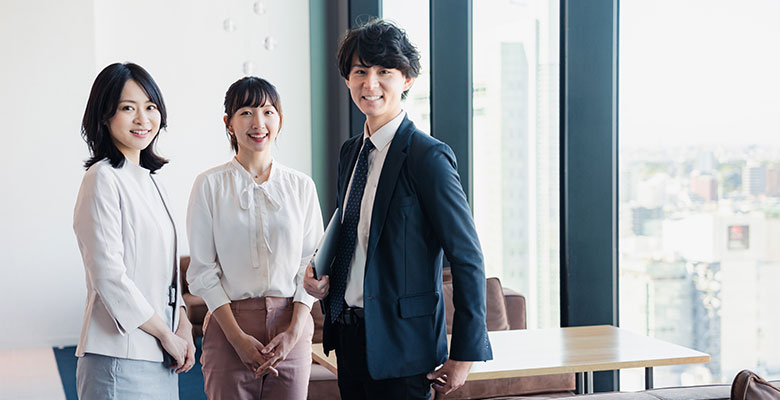 採用情報